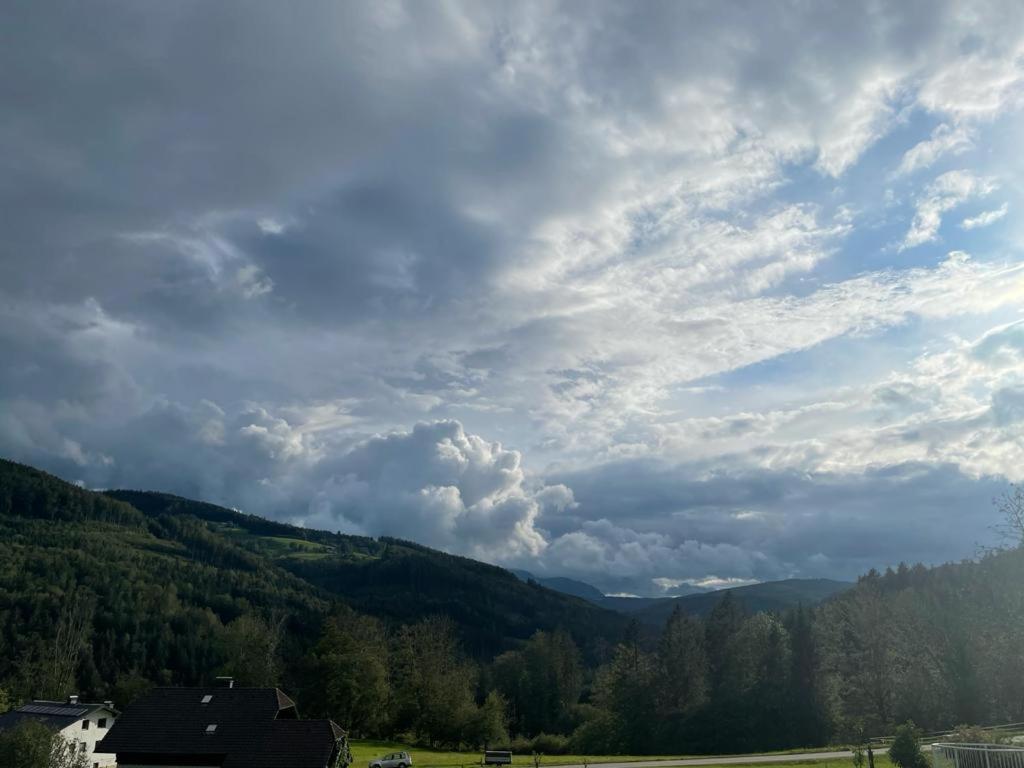 Ferienwohnung ,Hoizmann' Pinsdorf Esterno foto
